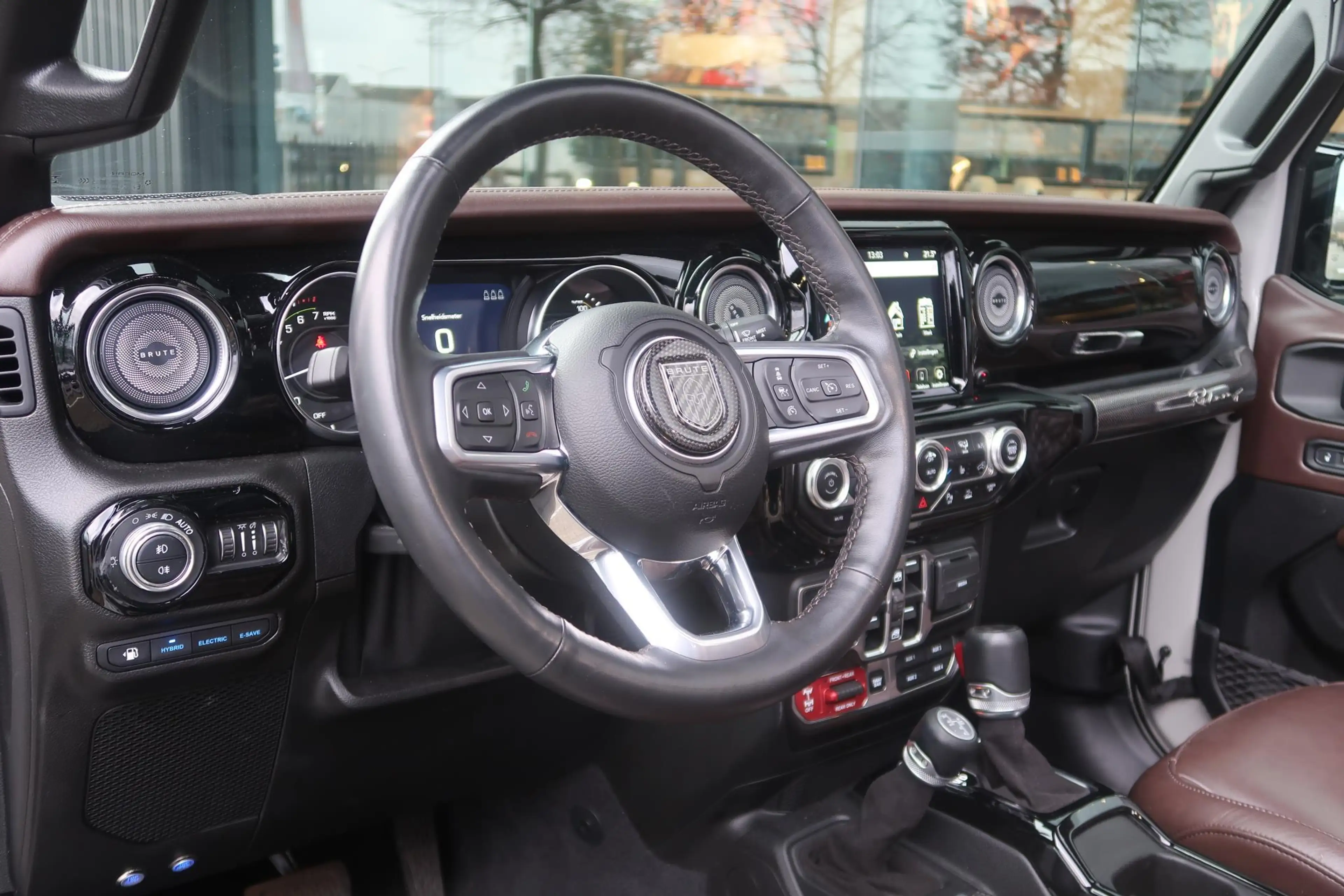 Jeep Wrangler BRUTE 4XE 380 Rubicon Landaulette — photo 5