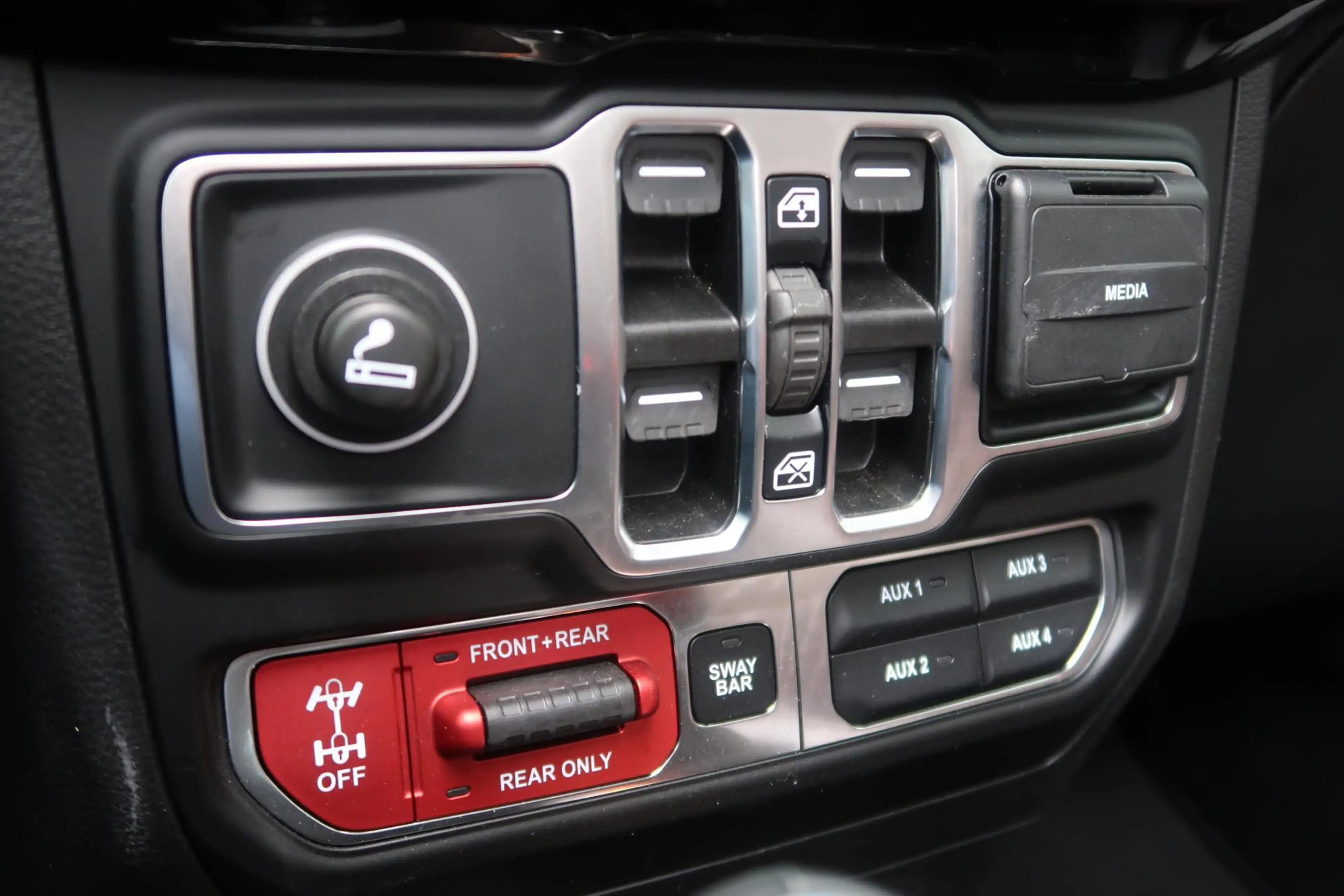 Jeep Wrangler BRUTE 4XE 380 Rubicon Landaulette — photo 14