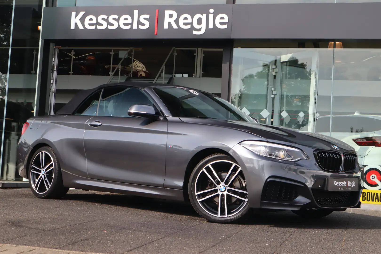 BMW 218 2-serie Cabrio 218i Executive M-Sport 18 inch Came Grijs - 2
