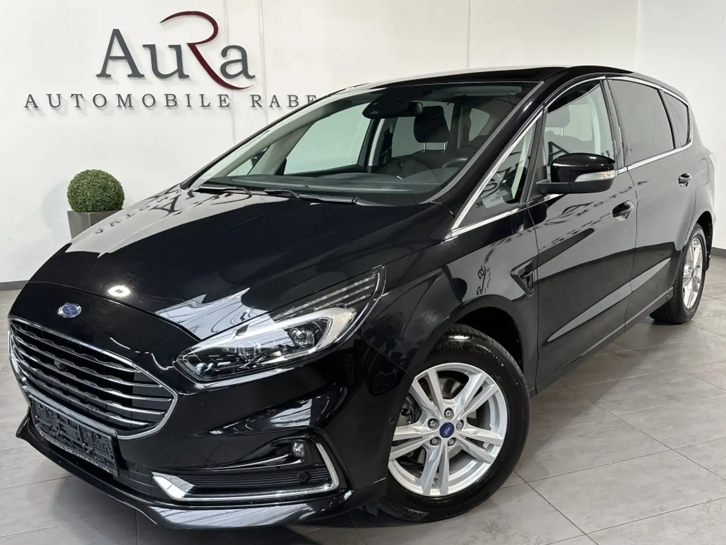 Ford S-Max 2.5 Hybrid 7-Sitzer Titanium NAV+LED+PANO Schwarz - 1