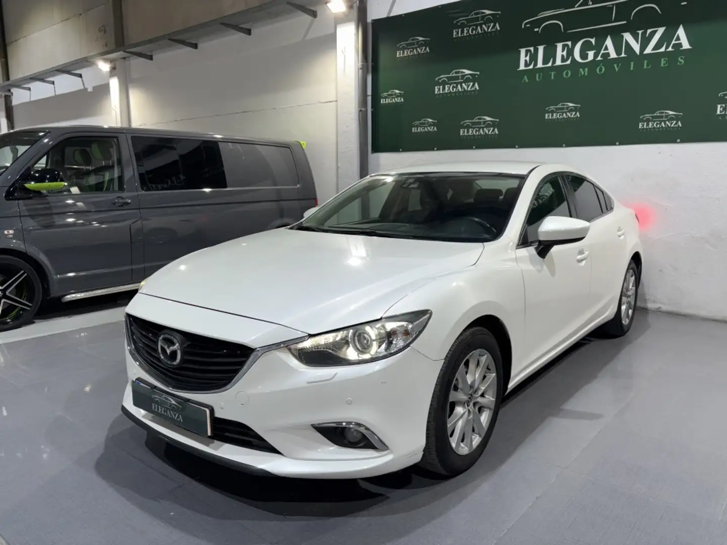 Mazda 6 W. 2.2DE Lux.+Prem.Black(Navi) 110kW Blanco - 1