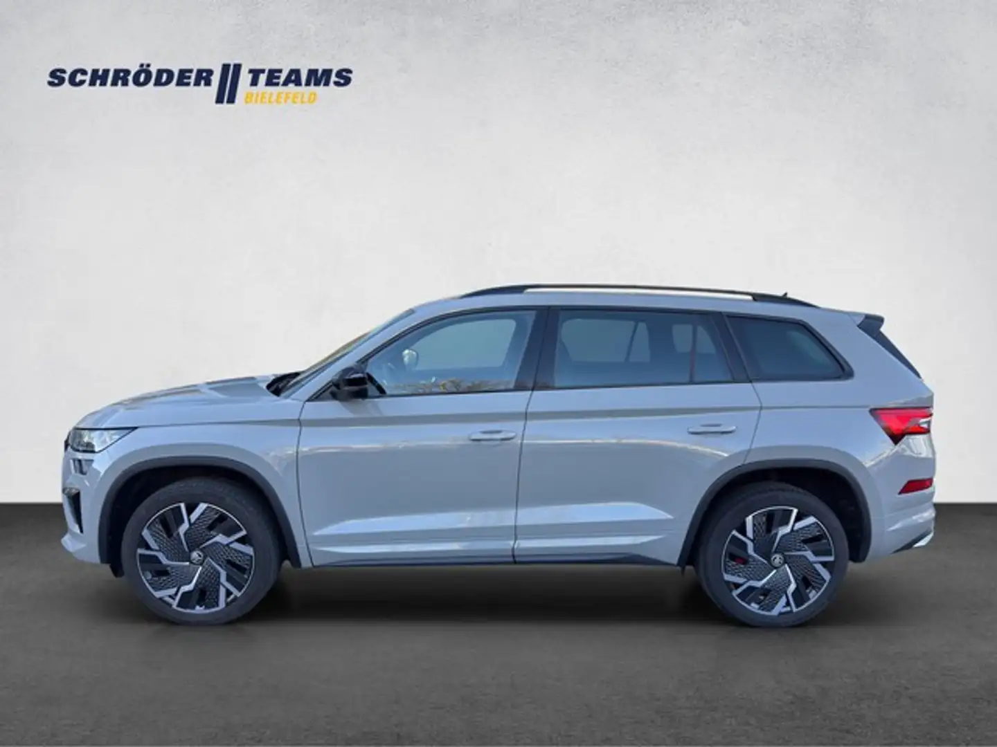Skoda Kodiaq 2.0 TSI DSG RS ACC/MATRIX/VIRTUAL Šedá - 2