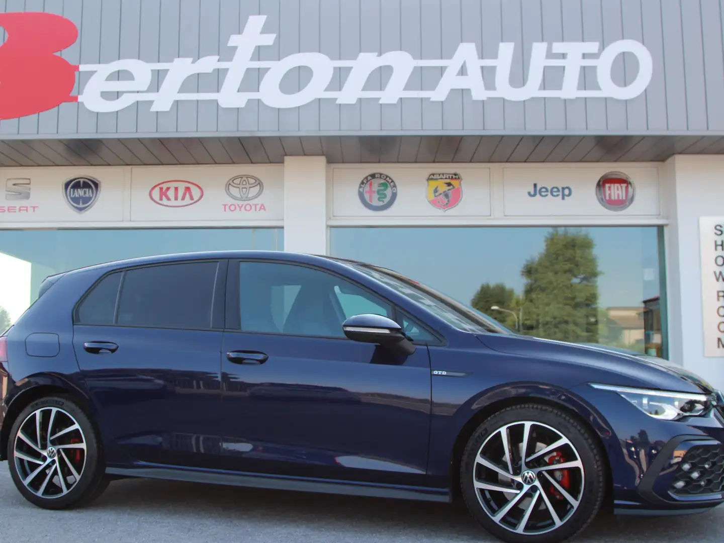 Volkswagen Golf Golf VIII 2020 2.0 tdi GTD 200cv dsg Bleu - 1