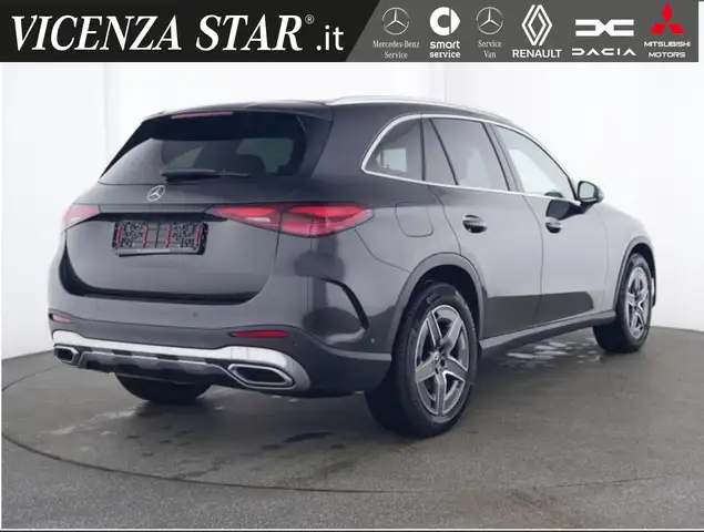 Mercedes-Benz GLC view 3