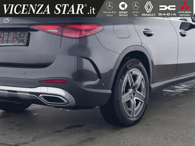 Mercedes-Benz GLC view 4