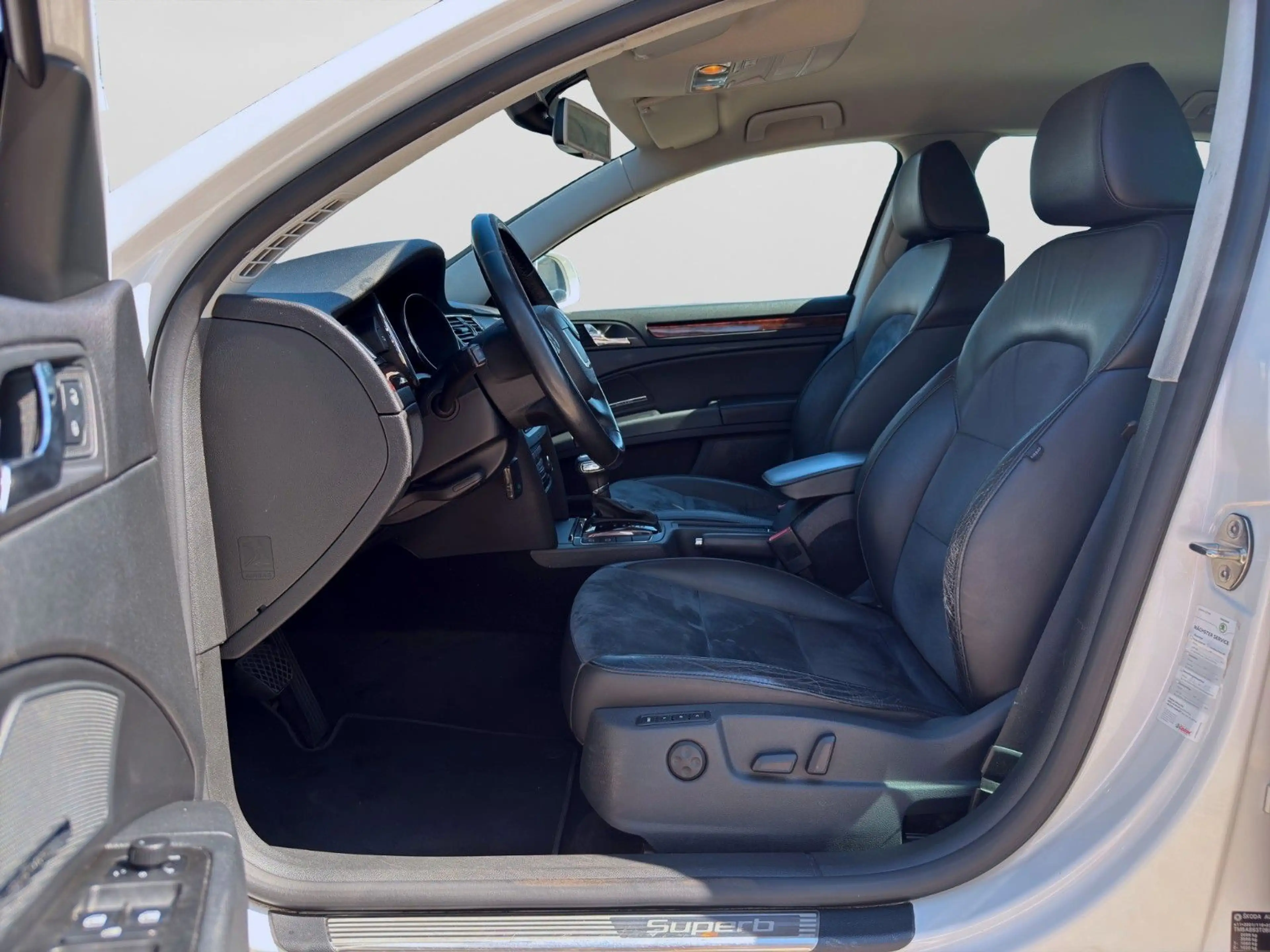 Skoda Superb Elegance/lückenlos-Sch/4xSitzheiz/Klima — photo 9