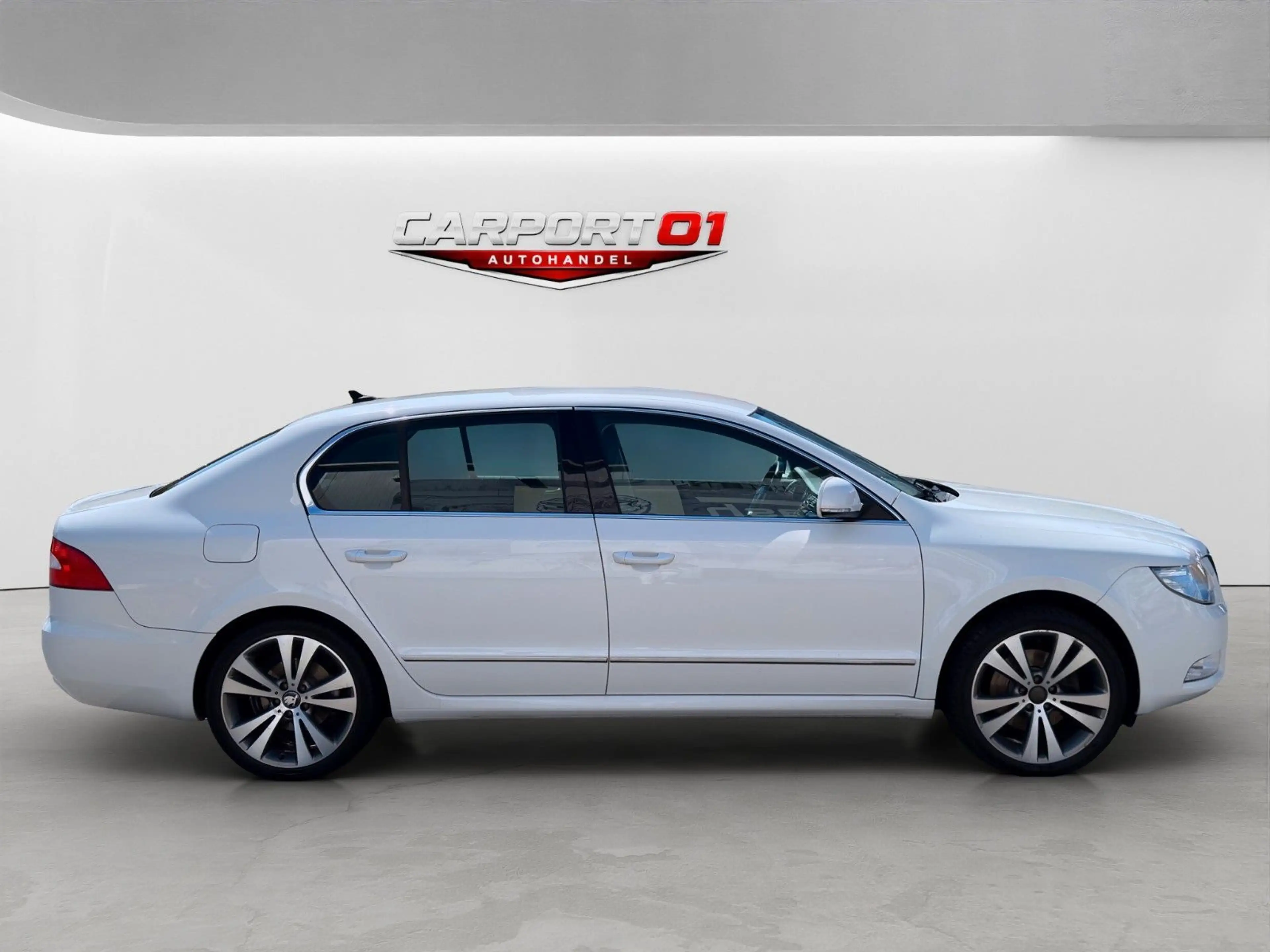 Skoda Superb Elegance/lückenlos-Sch/4xSitzheiz/Klima — photo 6