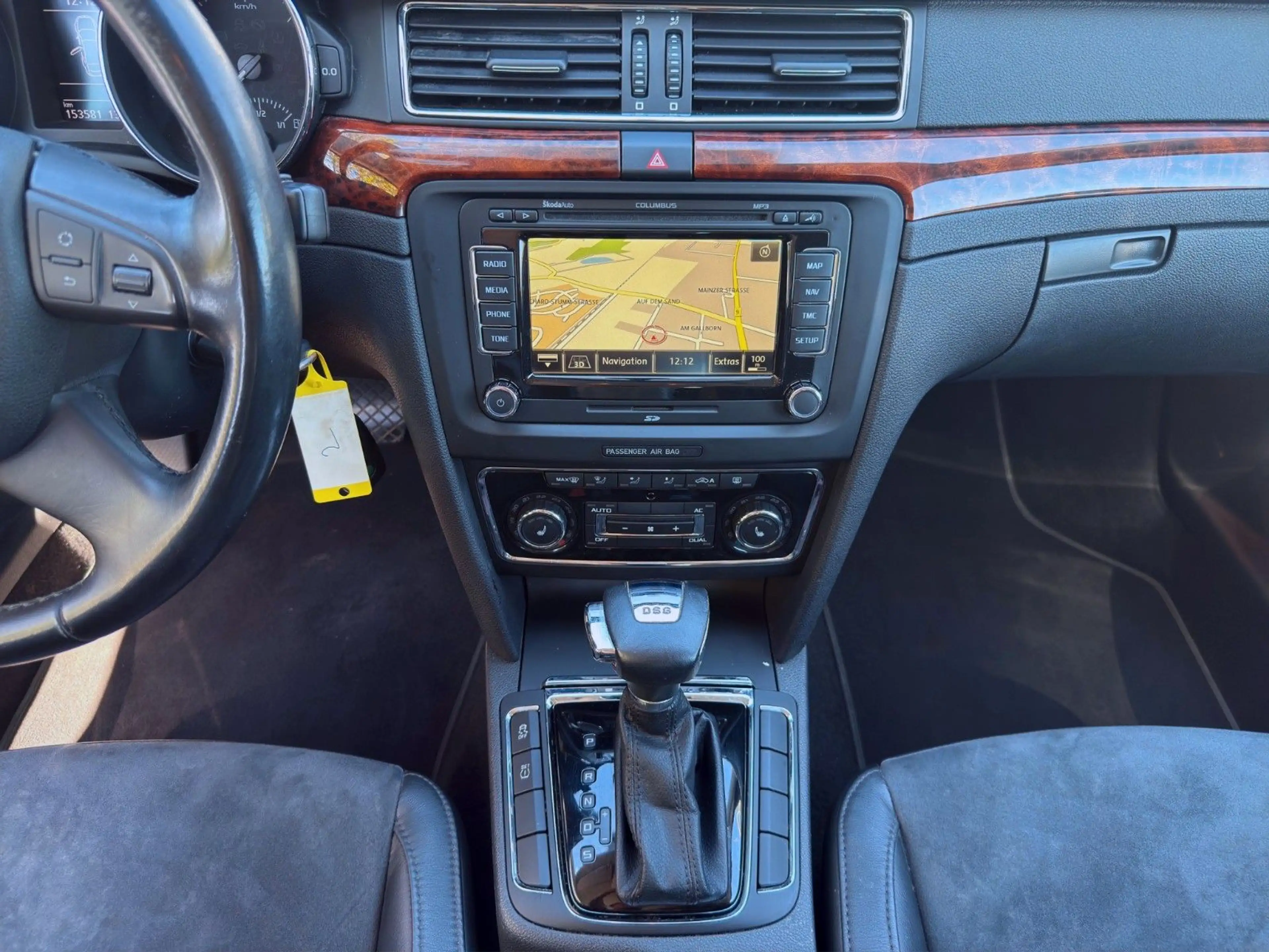 Skoda Superb Elegance/lückenlos-Sch/4xSitzheiz/Klima — photo 13