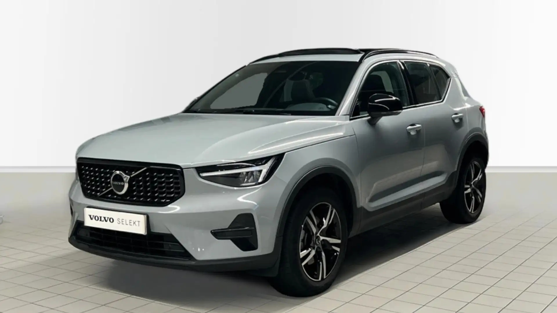 Volvo XC40 2.0 B3 PLUS DARK AUTO 163 CV - 1