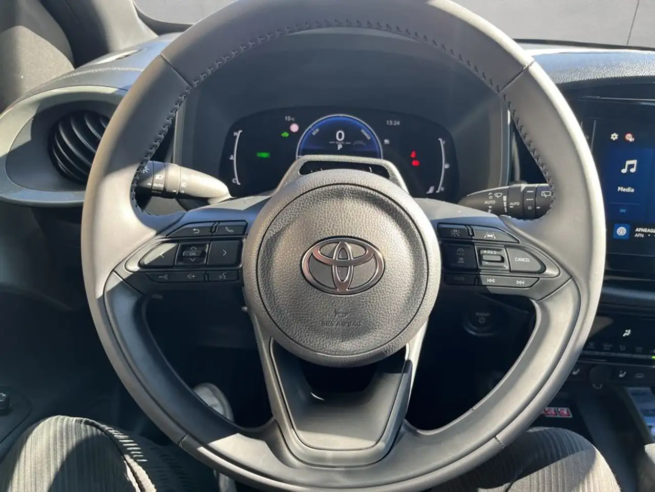 Toyota Aygo X X 1,5 Hybrid Teamplayer 68 kW, 5-türig 11