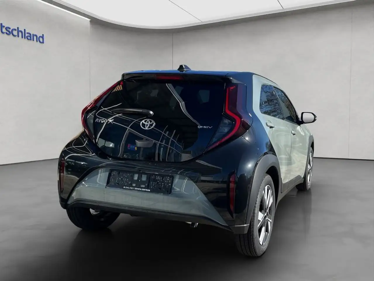 Toyota Aygo X X 1,5 Hybrid Teamplayer 68 kW, 5-türig 6