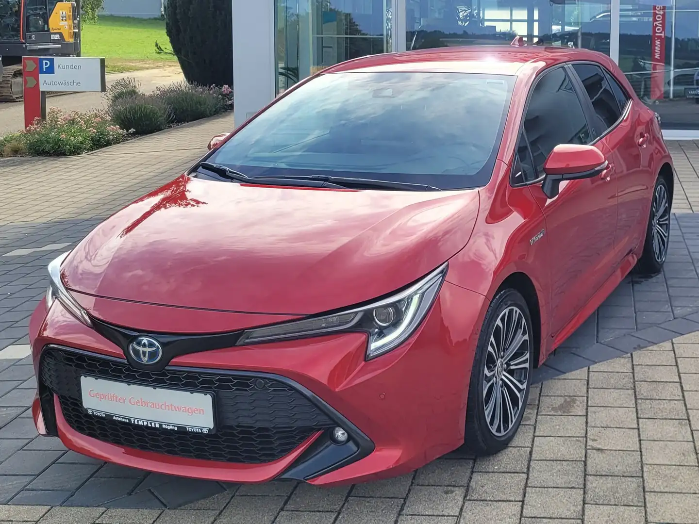 Toyota Corolla 1.8 Hybrid Team D SHZ, LED, KAMERA, SCHECKHEFT Rot - 1