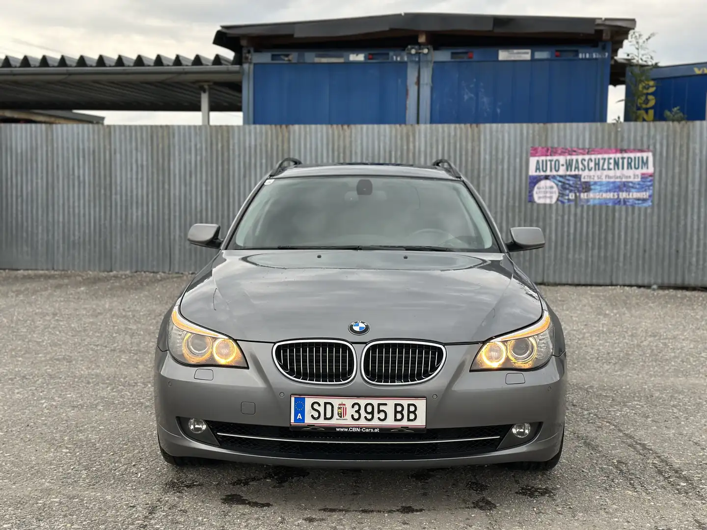 BMW 525 525d Touring Aut. E61 Facelift Grau - 2