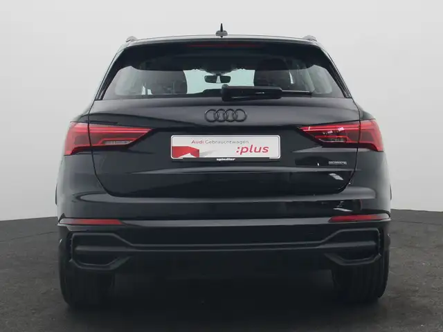 Audi Q3 view 6