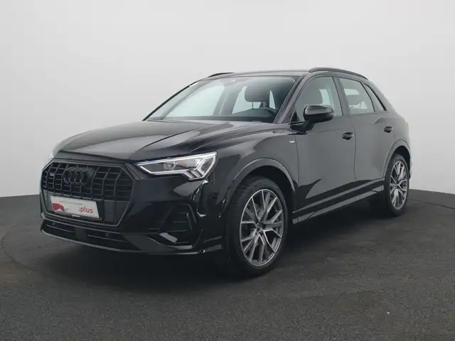 Audi Q3 view 2
