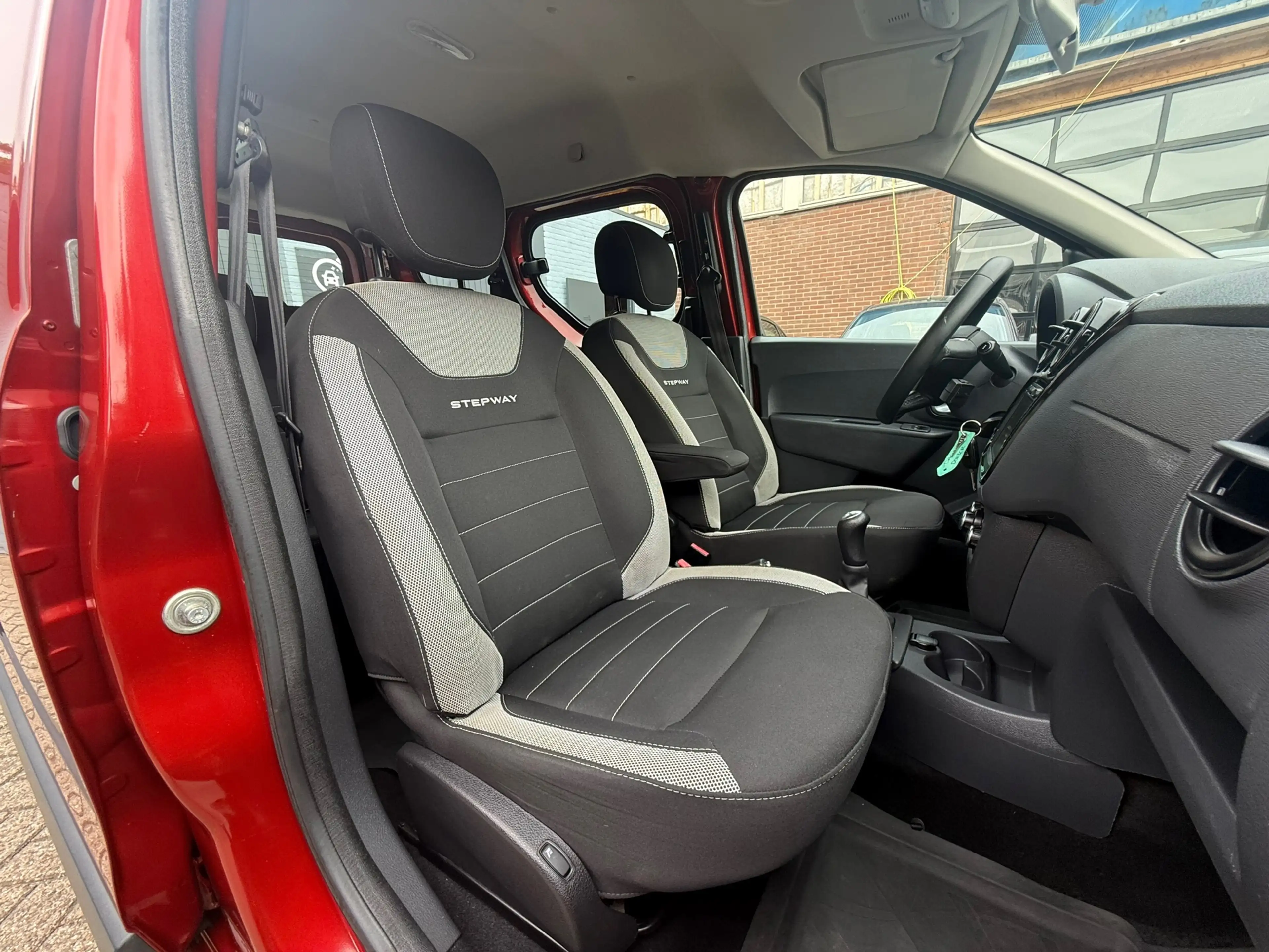 Dacia Dokker 1.6 SCe Stepway | A/C | Cruise | Trekhaak — photo 13