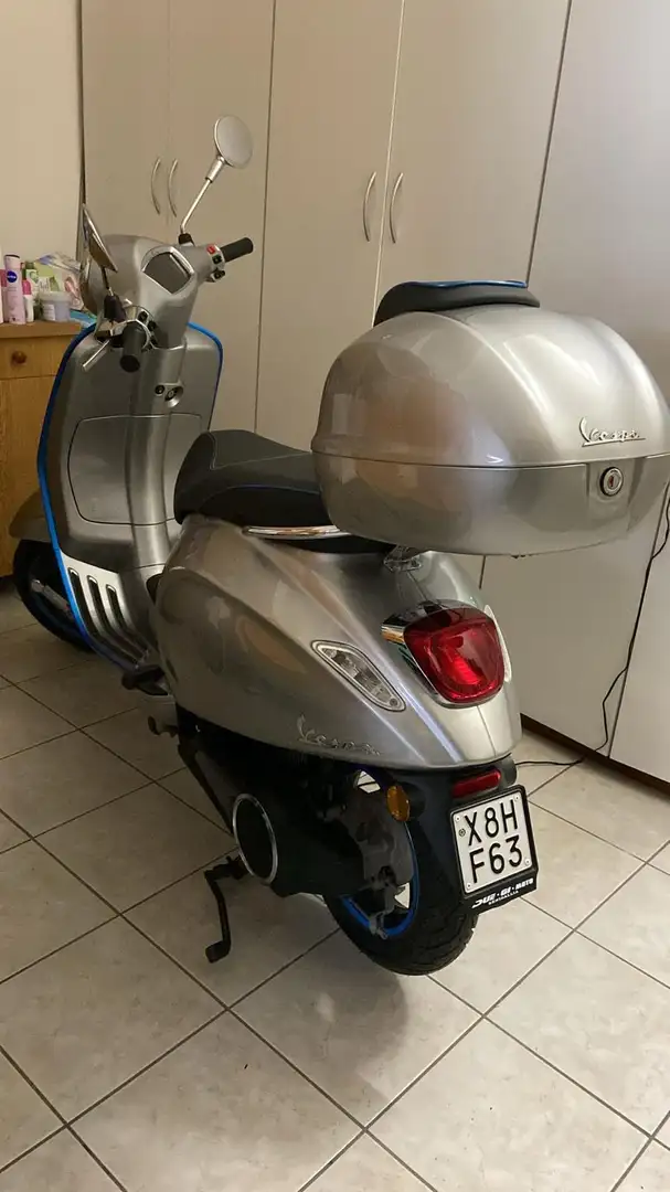 Piaggio Primavera Vespa Elettrica 50 - 1