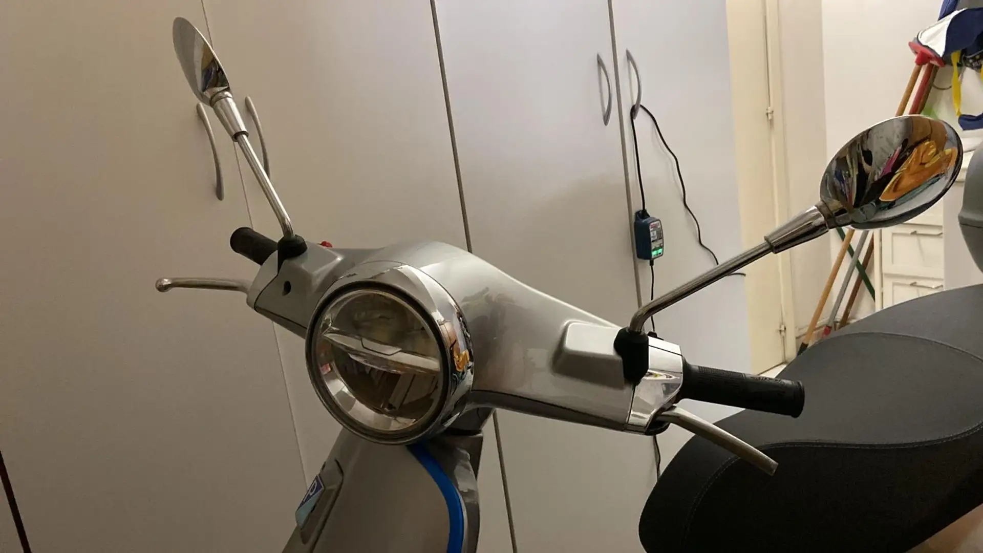 Piaggio Primavera Vespa Elettrica 50 - 2