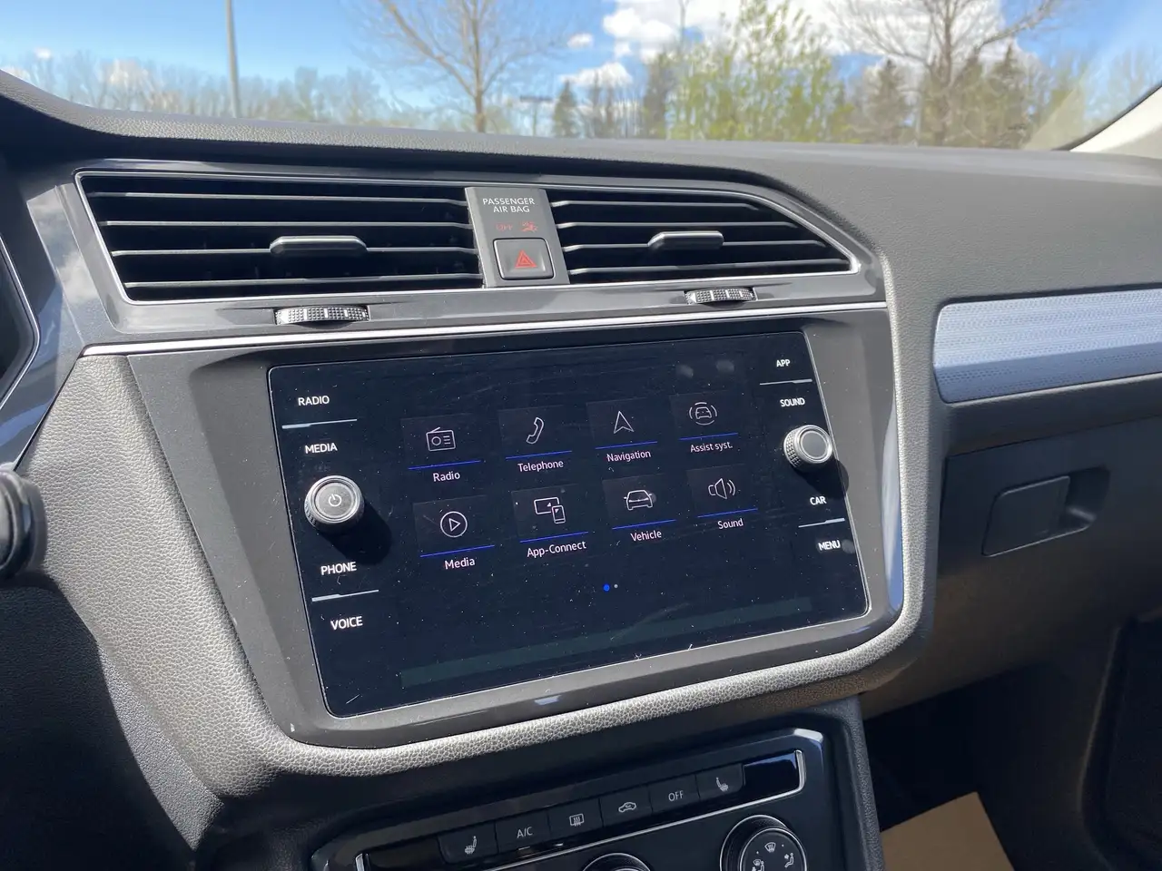 Volkswagen Tiguan снимка Volkswagen Tiguan