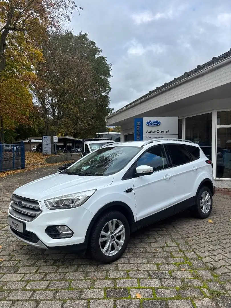 Ford Kuga Cool & Connect Weiß - 1