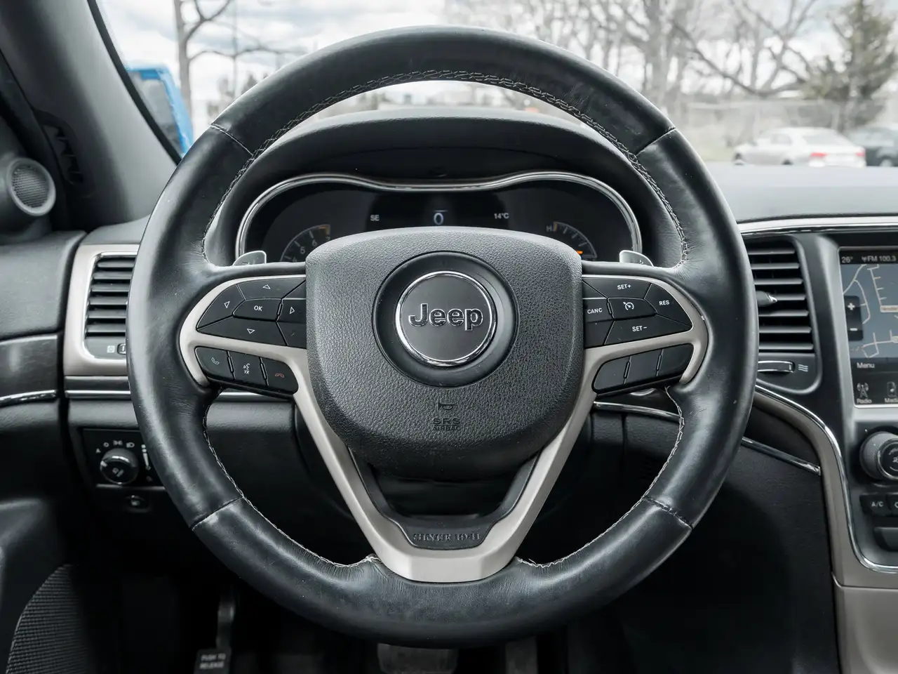 Jeep Grand Cherokee снимка Jeep Grand Cherokee