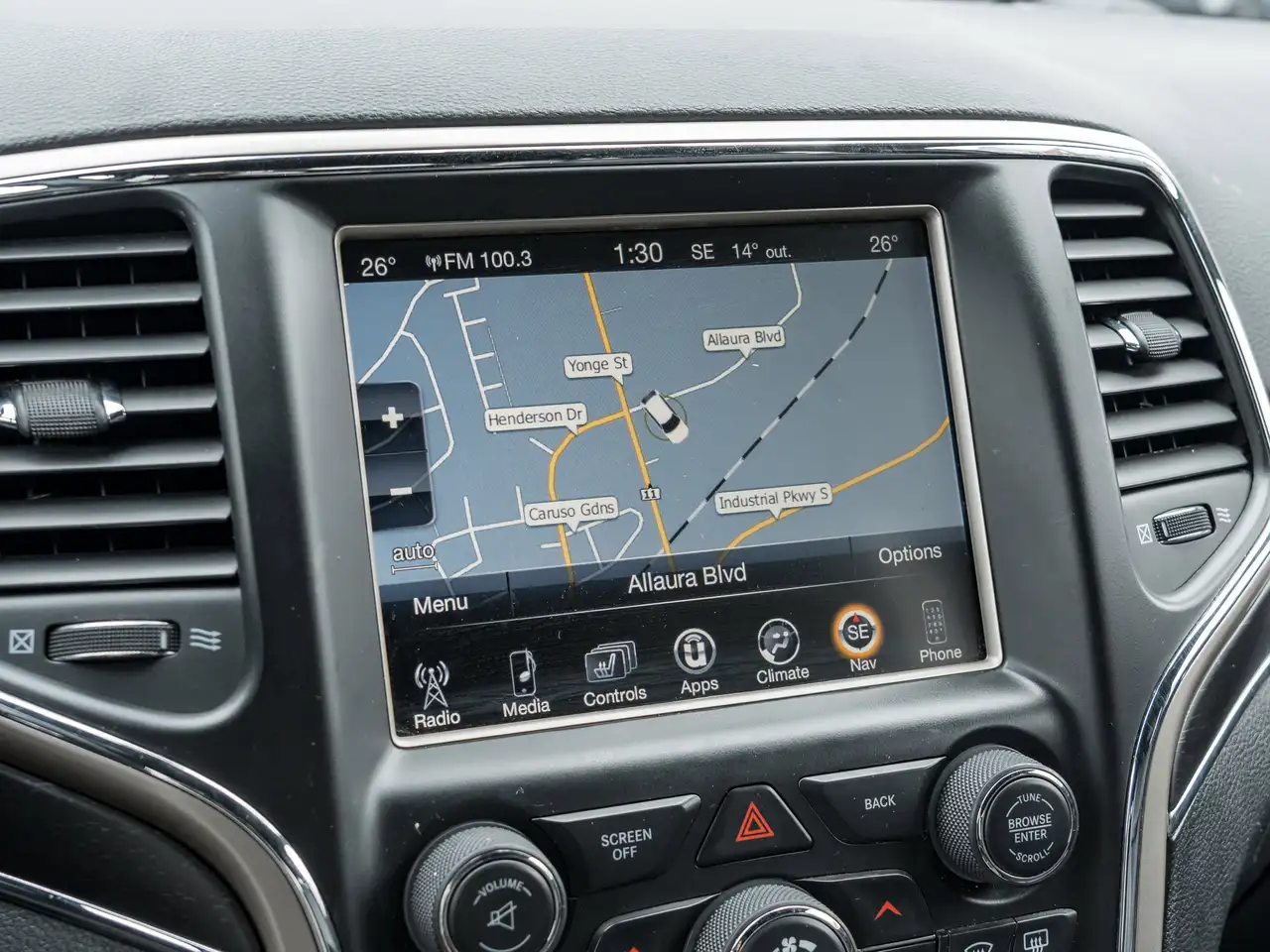 Jeep Grand Cherokee снимка Jeep Grand Cherokee