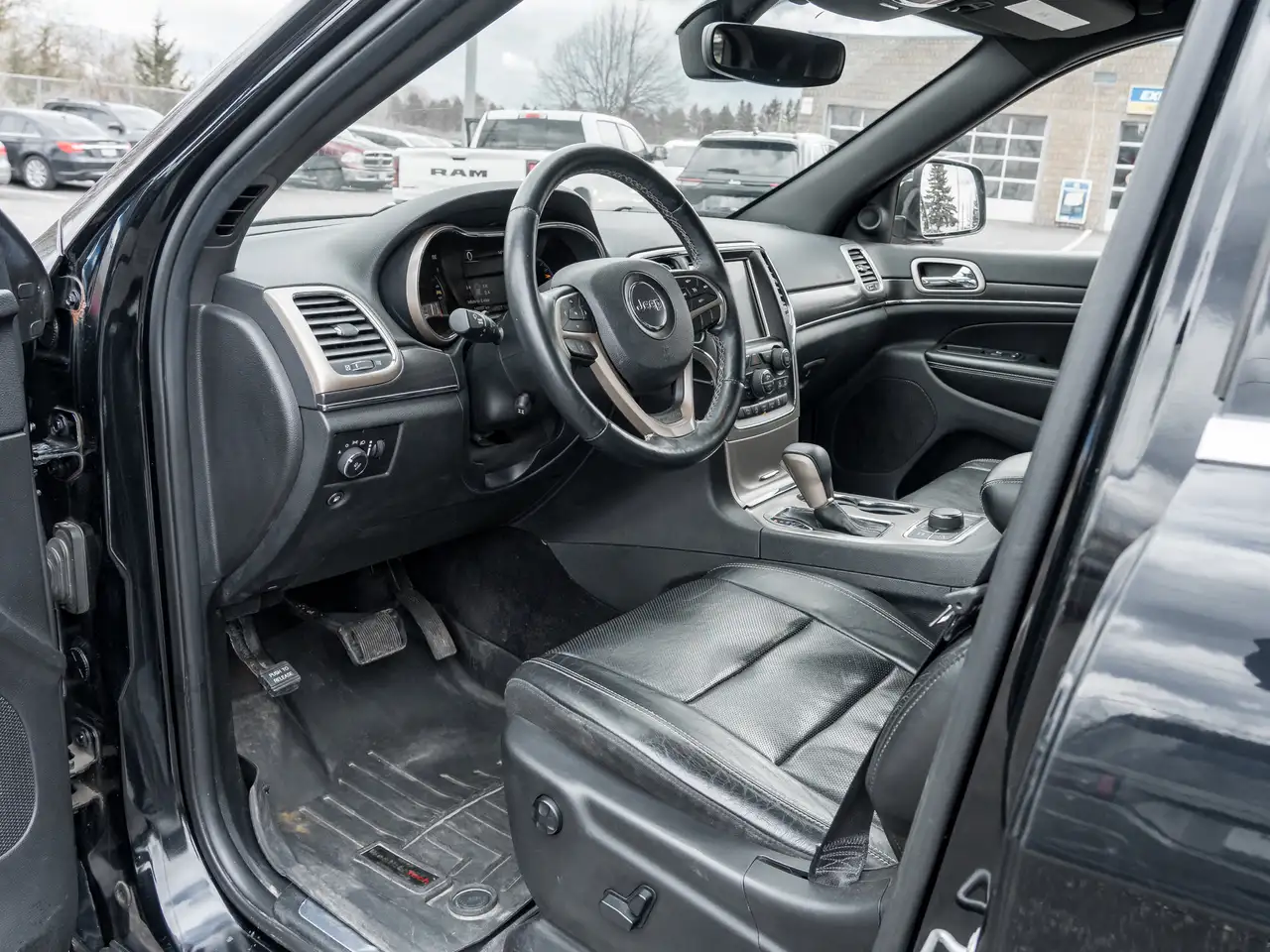 Jeep Grand Cherokee снимка Jeep Grand Cherokee