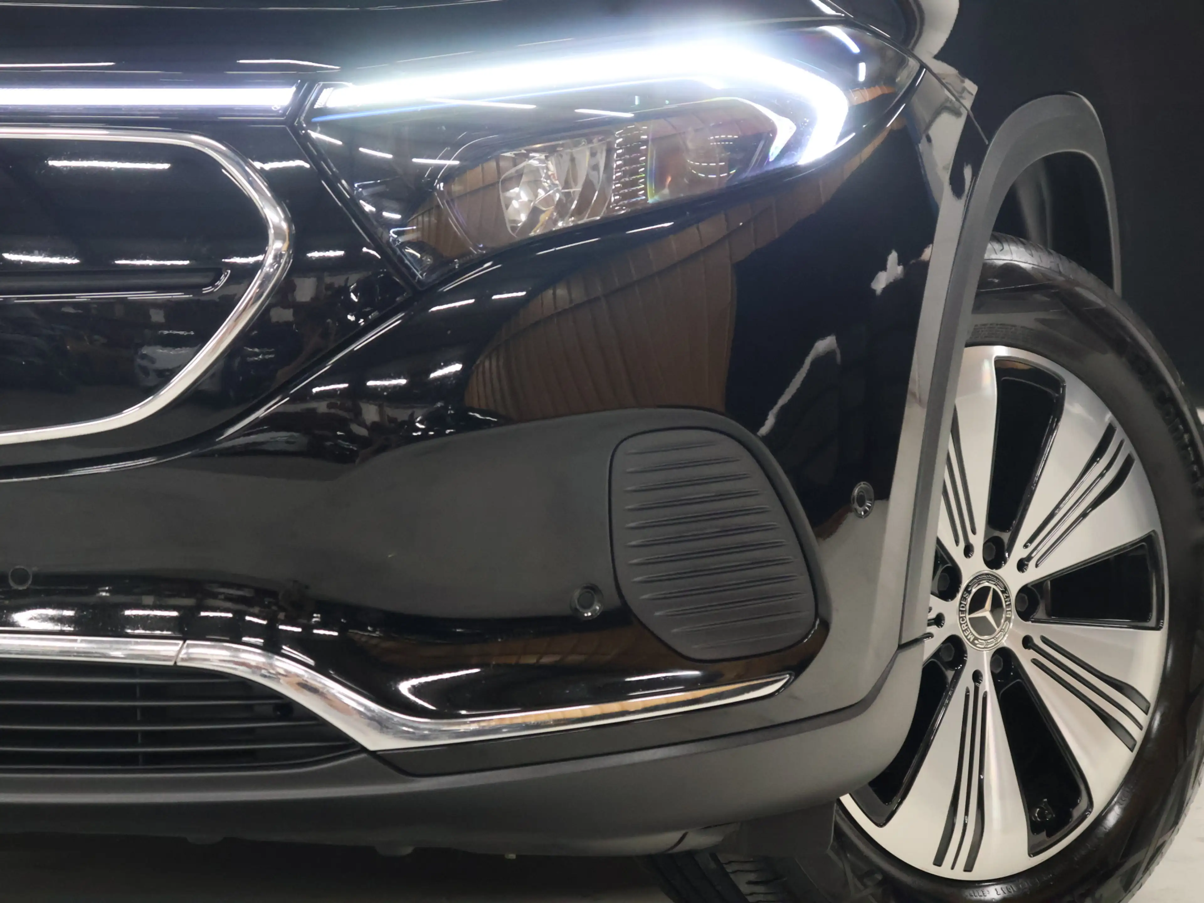 Mercedes-Benz EQA 250 Business Solution Luxury 67 kWh [ADAPTIVE CRUISE, — photo 2