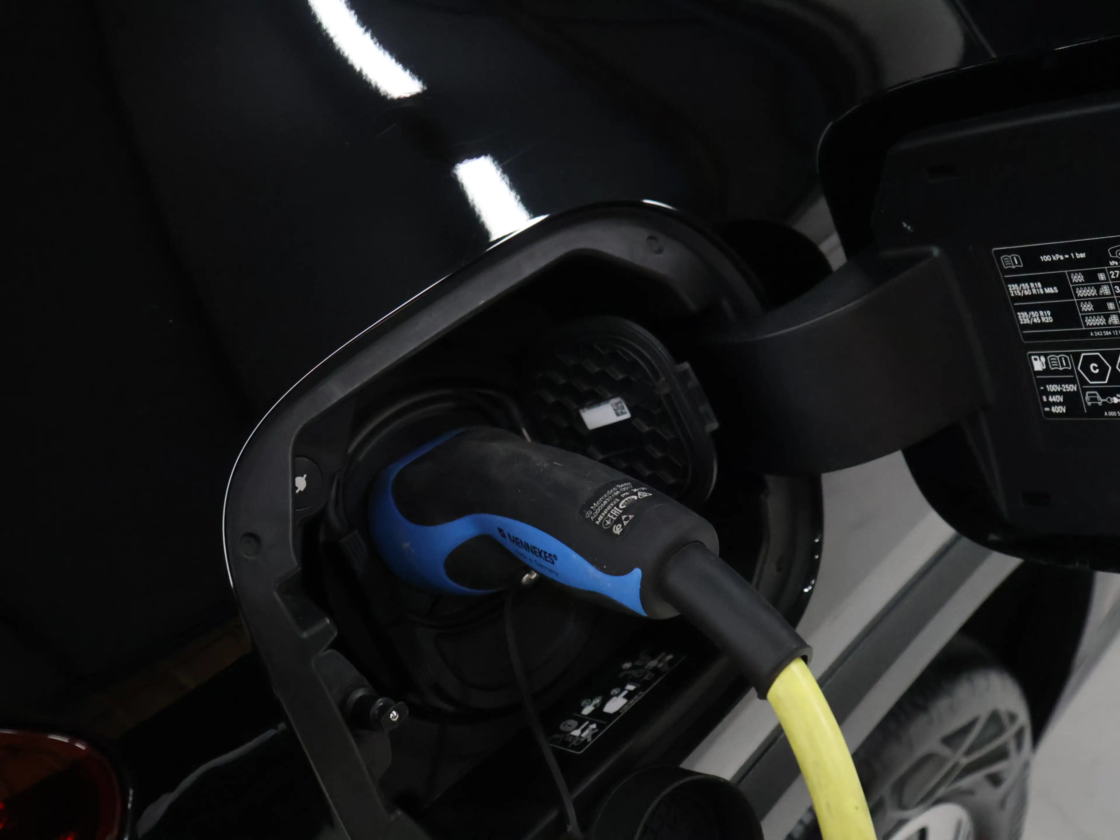 Mercedes-Benz EQA 250 Business Solution Luxury 67 kWh [ADAPTIVE CRUISE, — photo 29