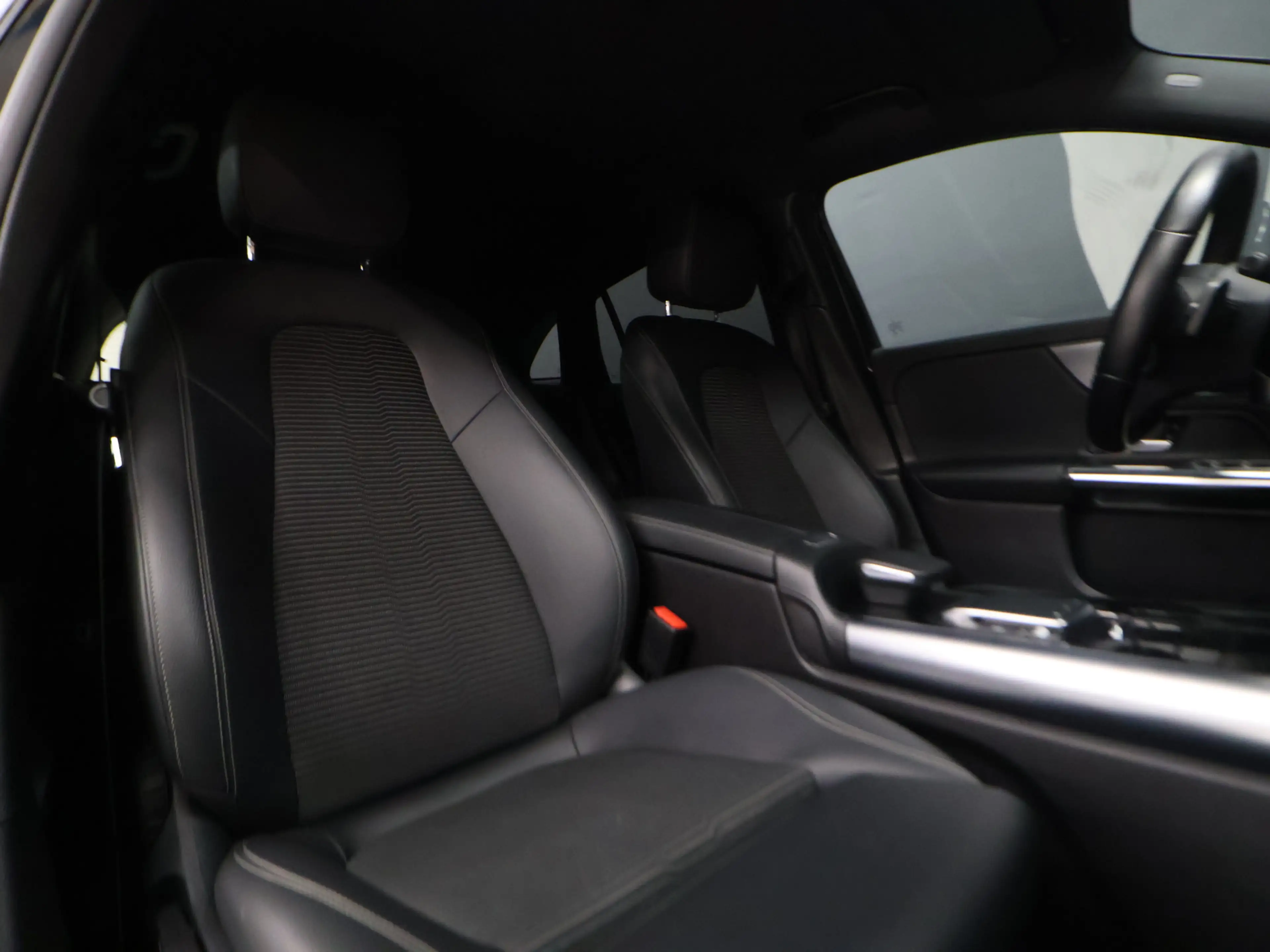 Mercedes-Benz EQA 250 Business Solution Luxury 67 kWh [ADAPTIVE CRUISE, — photo 7