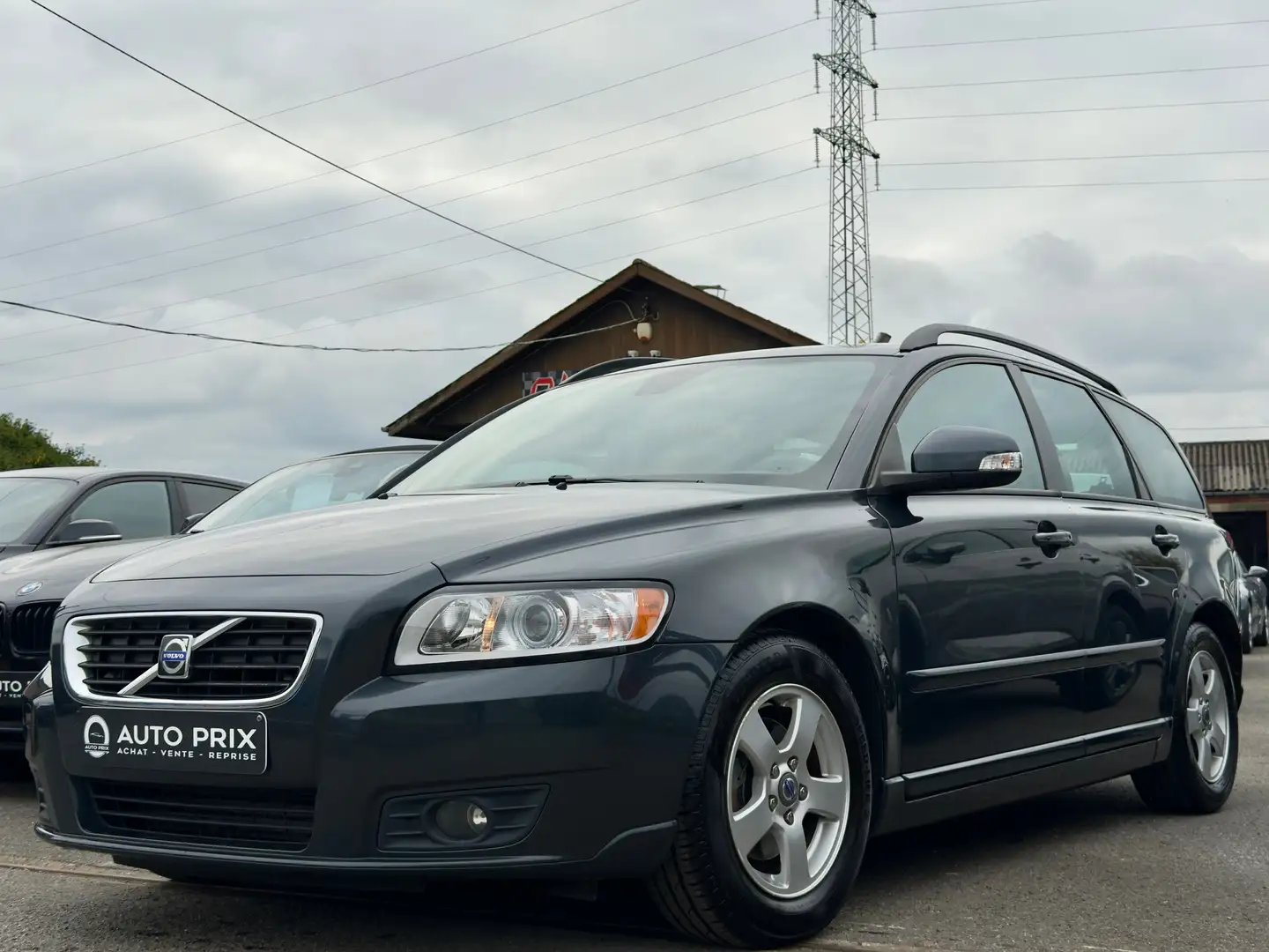 Volvo V50 1.6 D DRIVe Momentum Cuir PDC 1Er Main Euro 5 Negro - 1