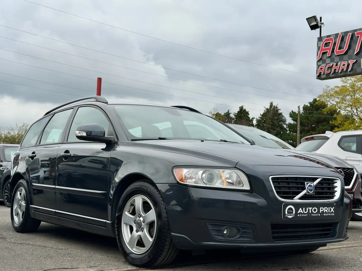 Volvo V50 1.6 D DRIVe Momentum Cuir PDC 1Er Main Euro 5 Negro - 2