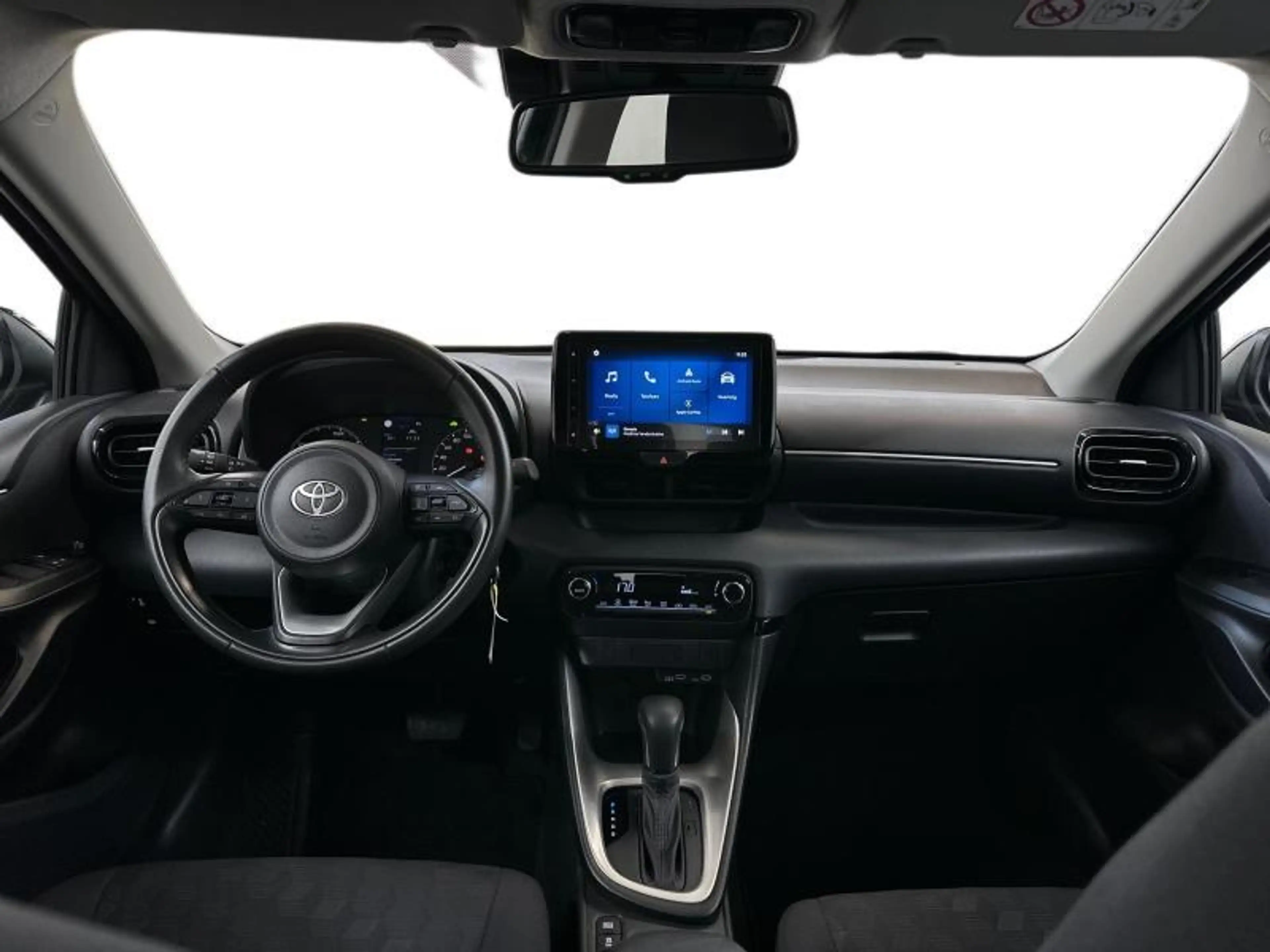 Toyota Yaris Dynamic — photo 7