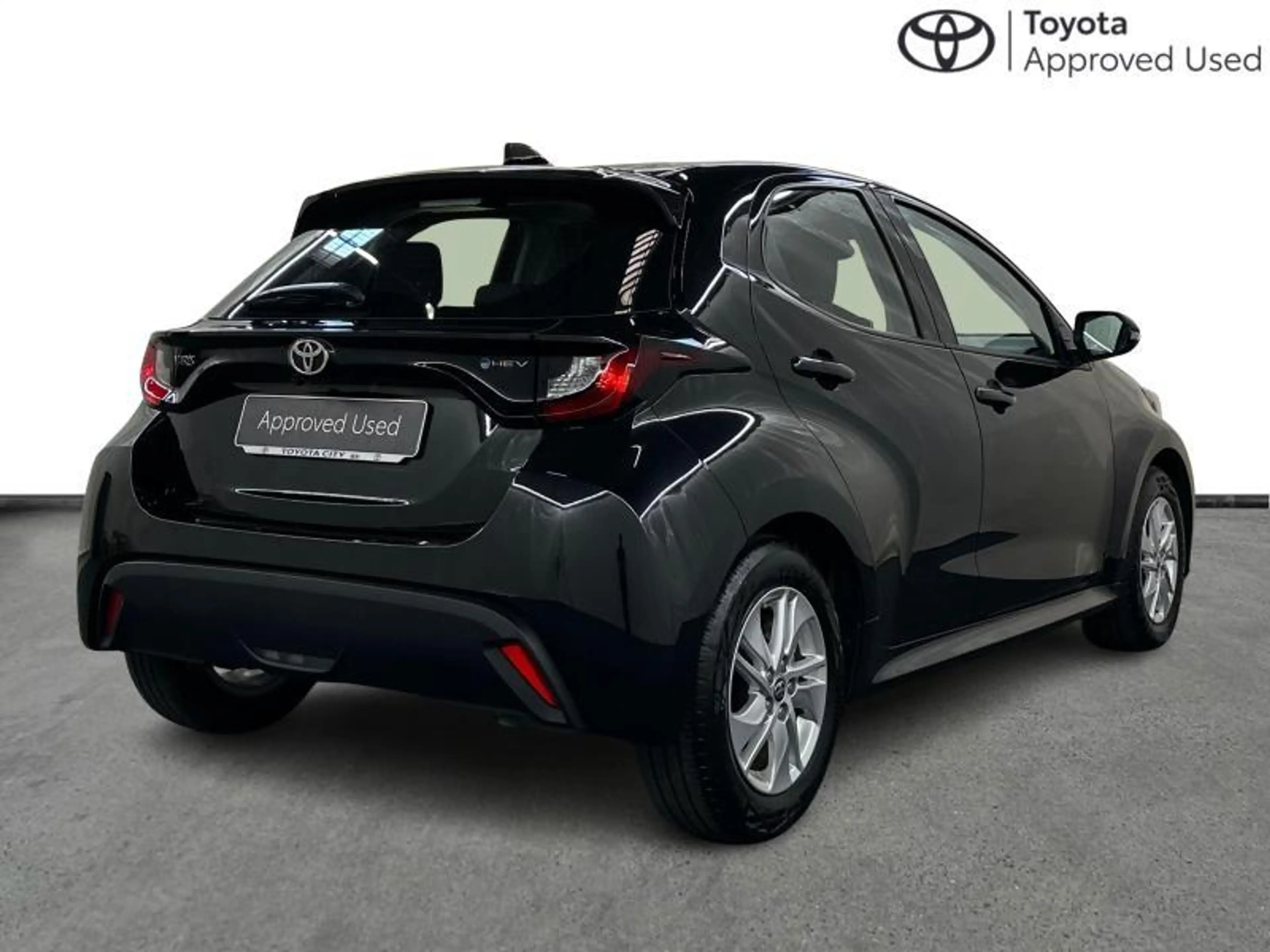 Toyota Yaris Dynamic — photo 15