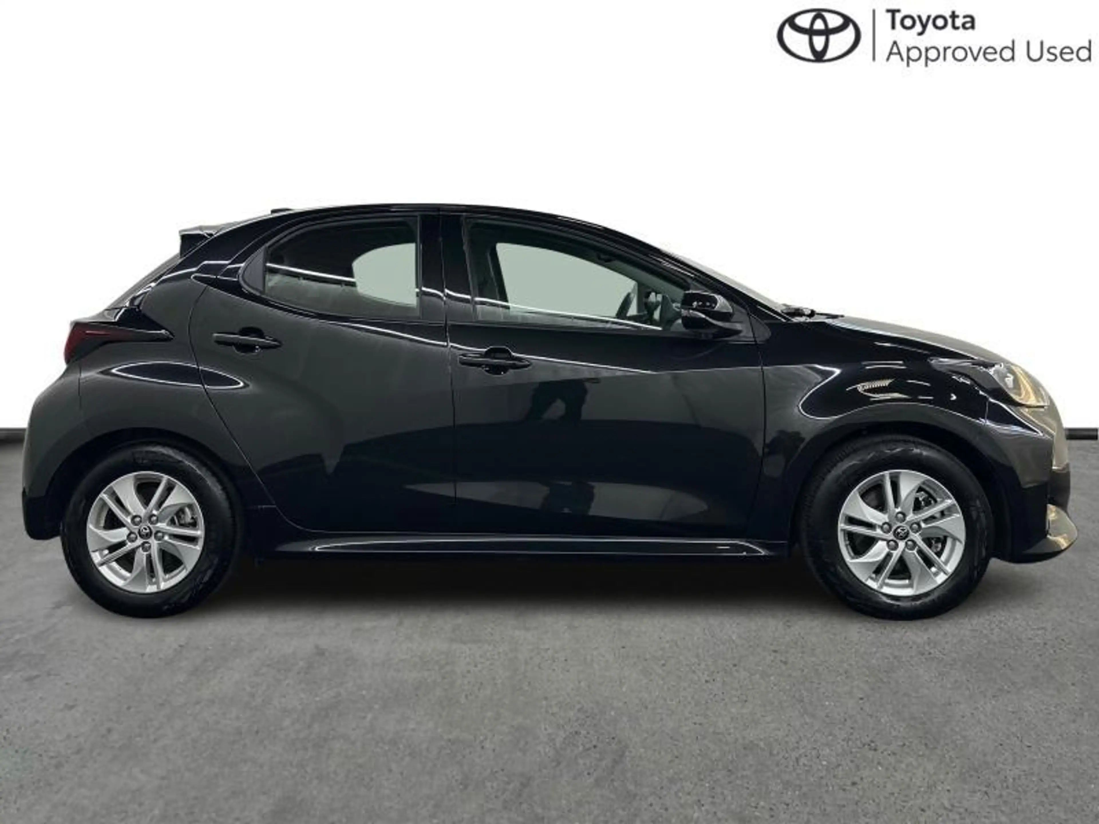 Toyota Yaris Dynamic — photo 14