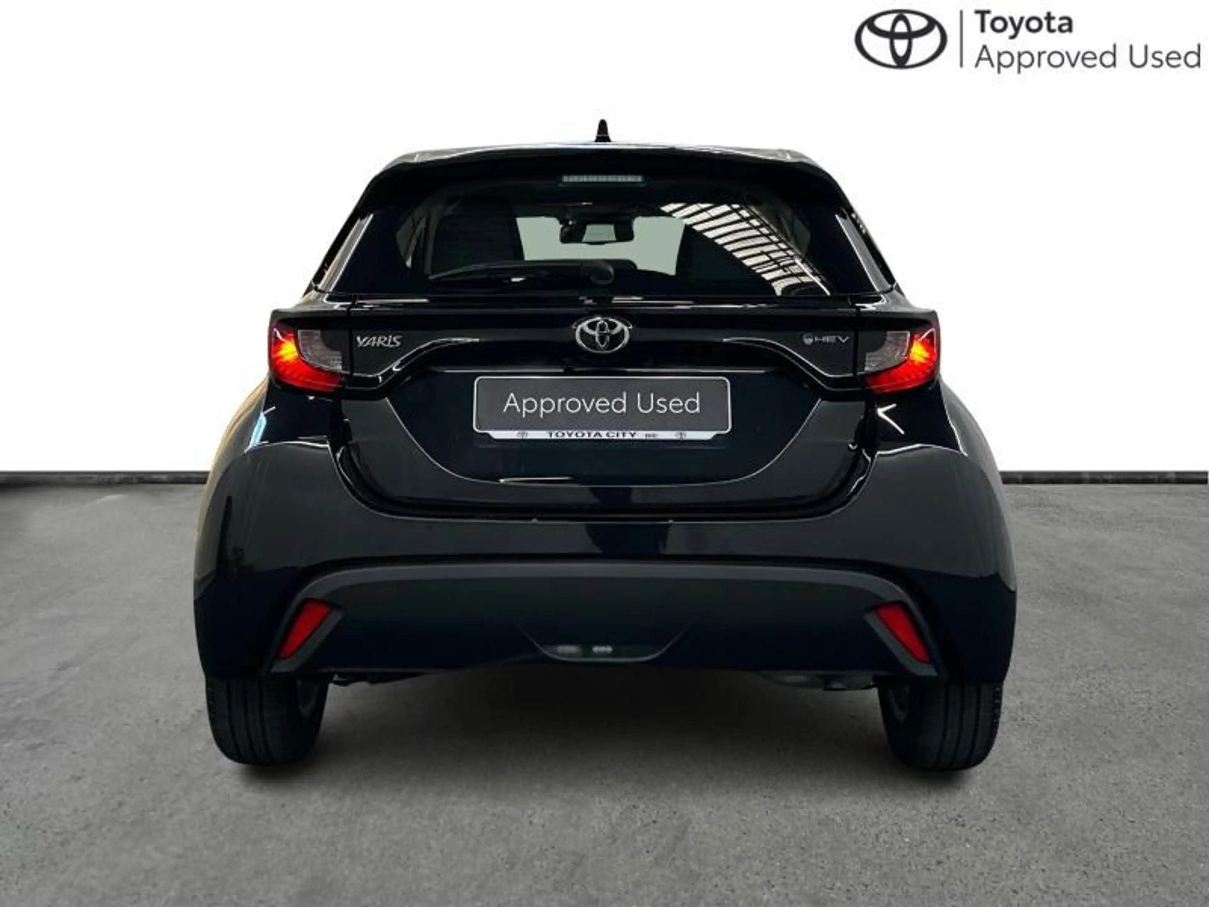 Toyota Yaris Dynamic — photo 4