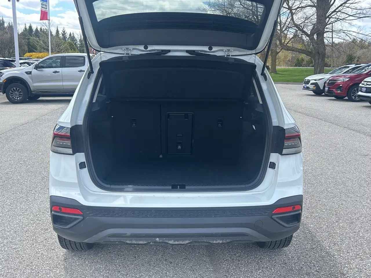 Volkswagen Taos снимка Volkswagen Taos