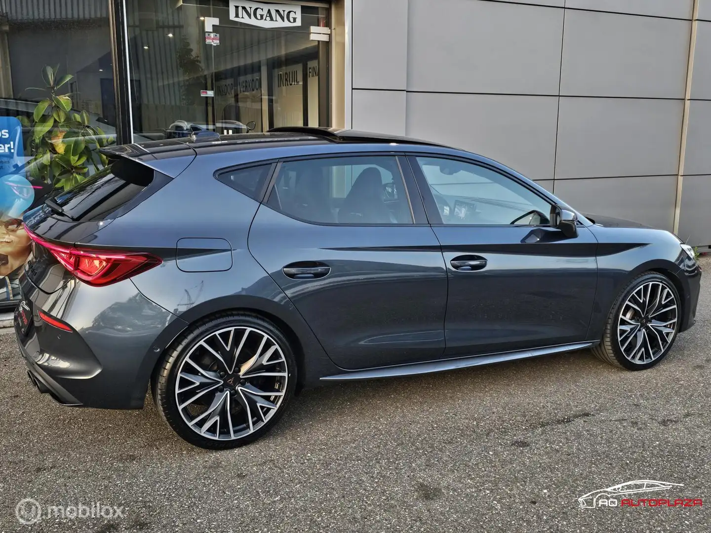 CUPRA Leon 2.0 TSI 300 PK Panorama/Keyless/Beats/Memory/Camer Grau - 2