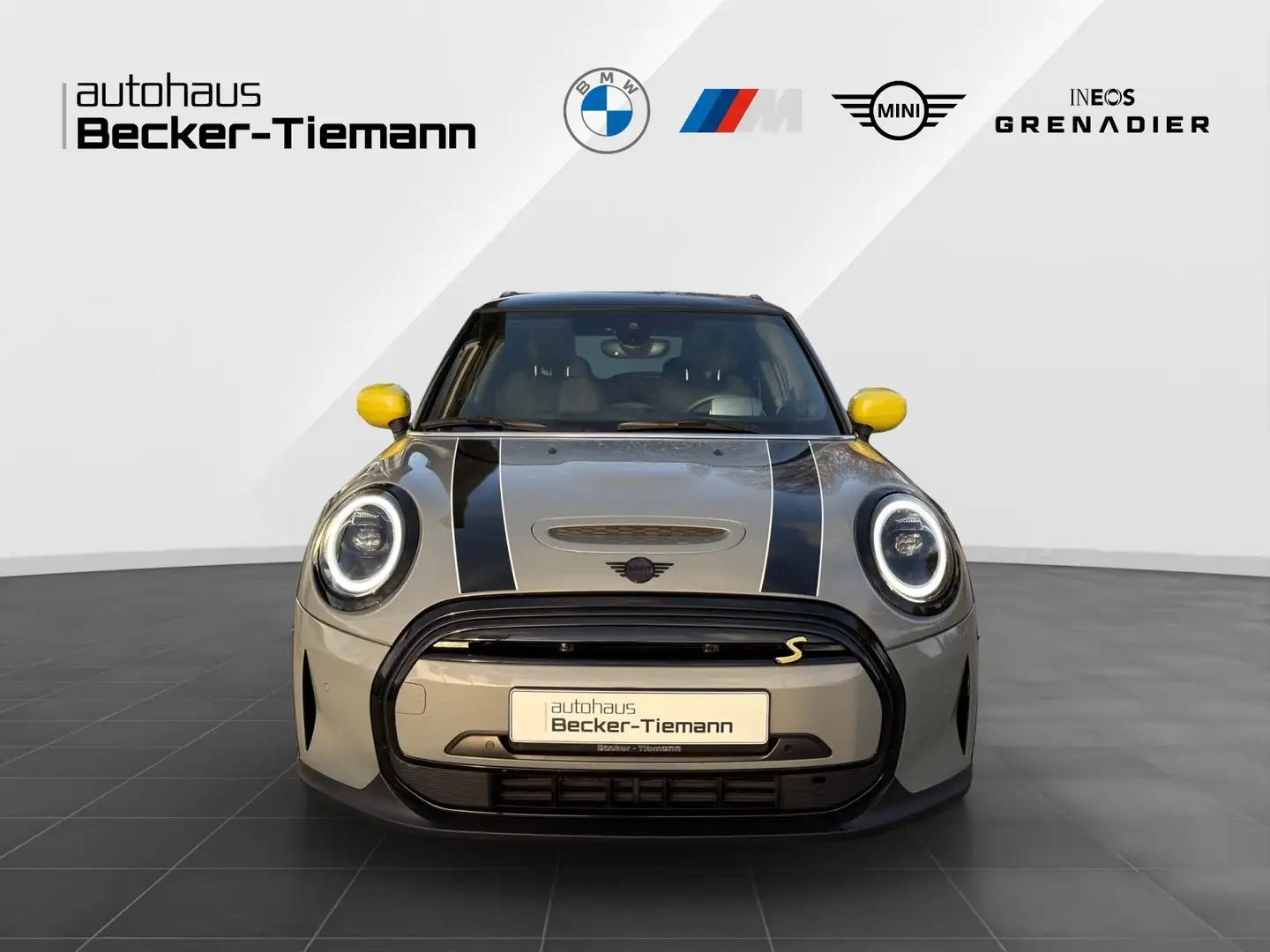 MINI Cooper SE Hatch 17" / Pano / Harman Kardon / Keyless / RFK / Grau - 2