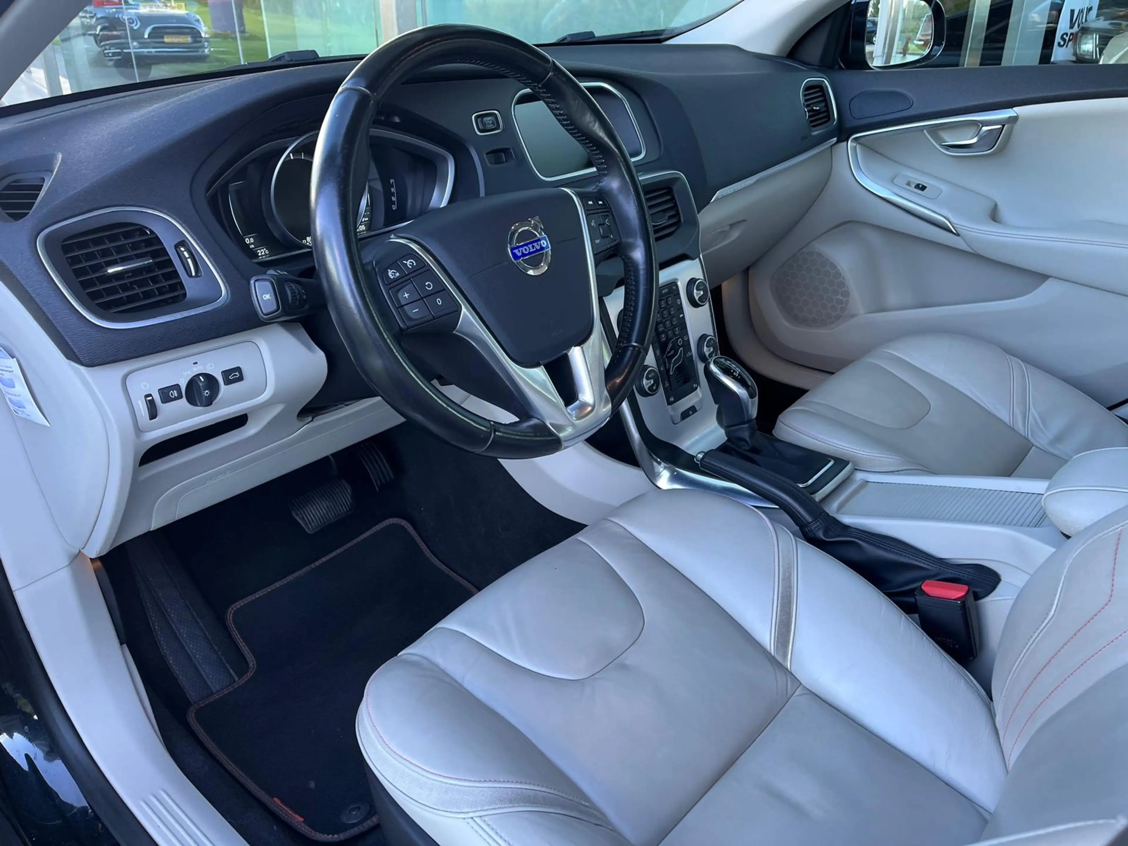 Volvo V40 Cross Country 1.6 T4 Ocean Race Automaat | Rijklaar incl garanti — photo 9