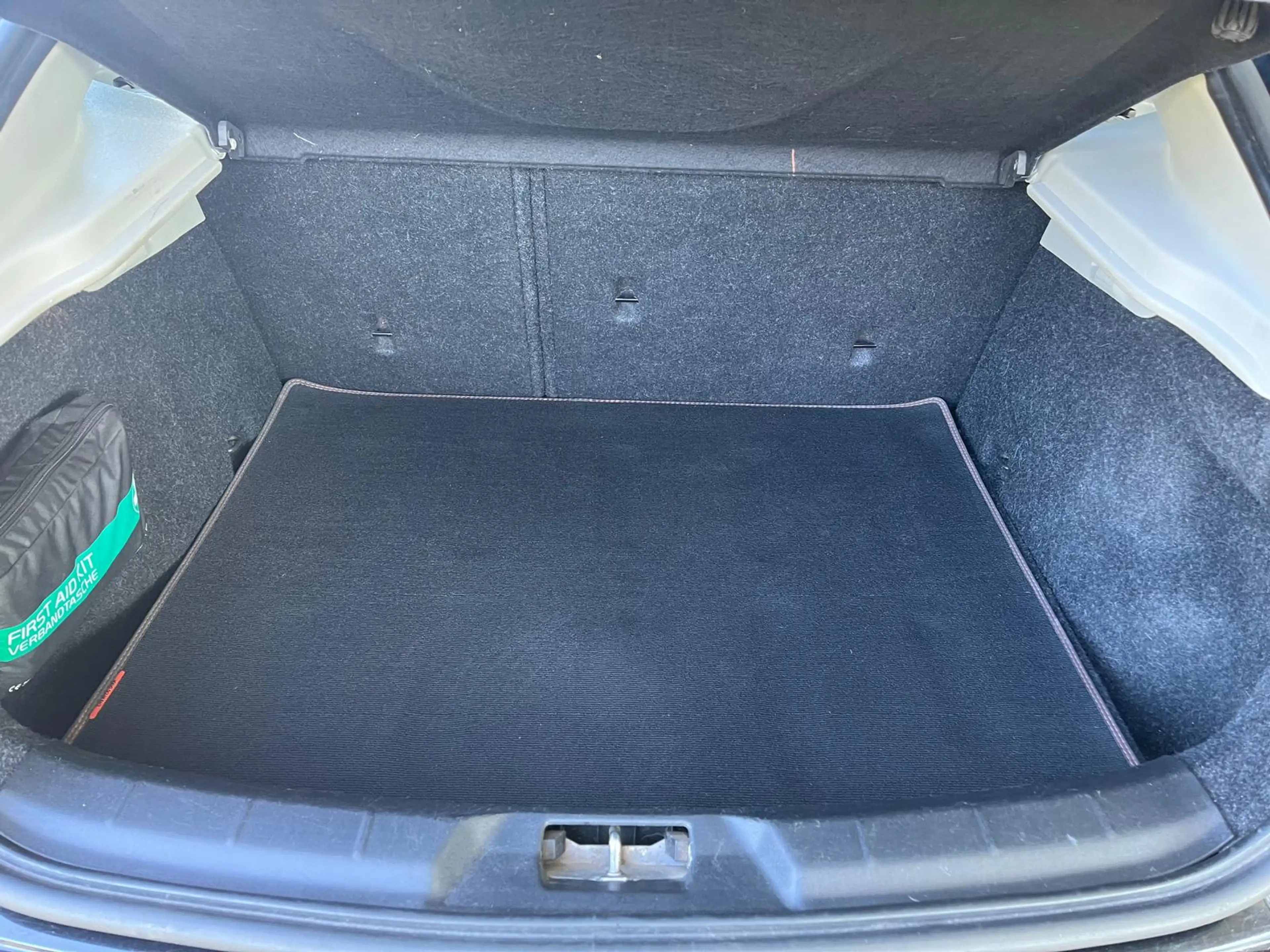 Volvo V40 Cross Country 1.6 T4 Ocean Race Automaat | Rijklaar incl garanti — photo 21