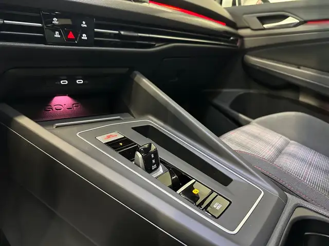 Volkswagen Golf view 14
