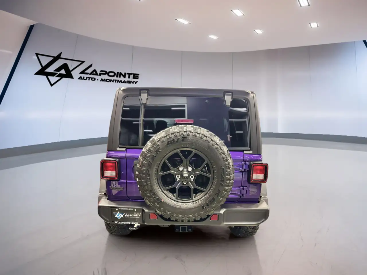 Jeep Wrangler снимка Jeep Wrangler