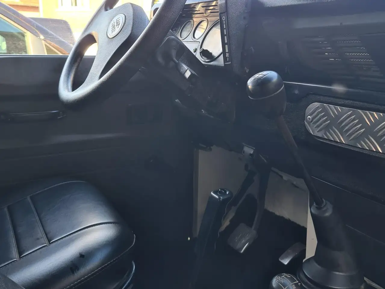 Land Rover Defender 2.5 TDi, foto 9