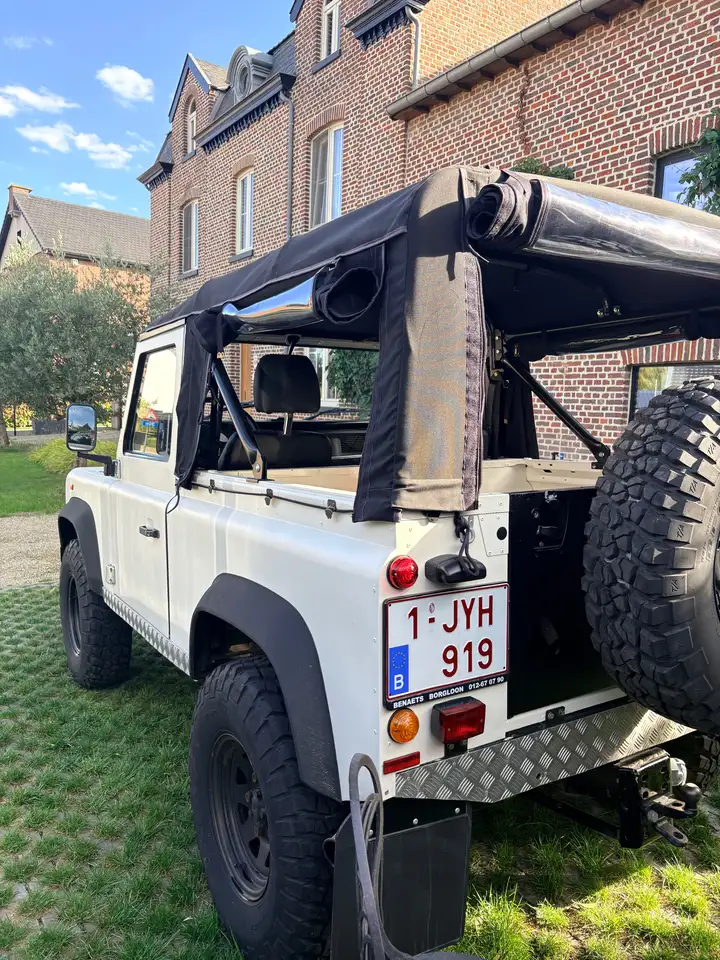 Land Rover Defender 2.5 TDi, foto 4
