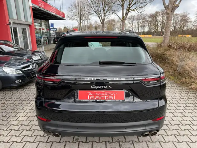 Porsche Cayenne view 6