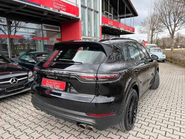 Porsche Cayenne view 7