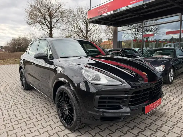 Porsche Cayenne view 9