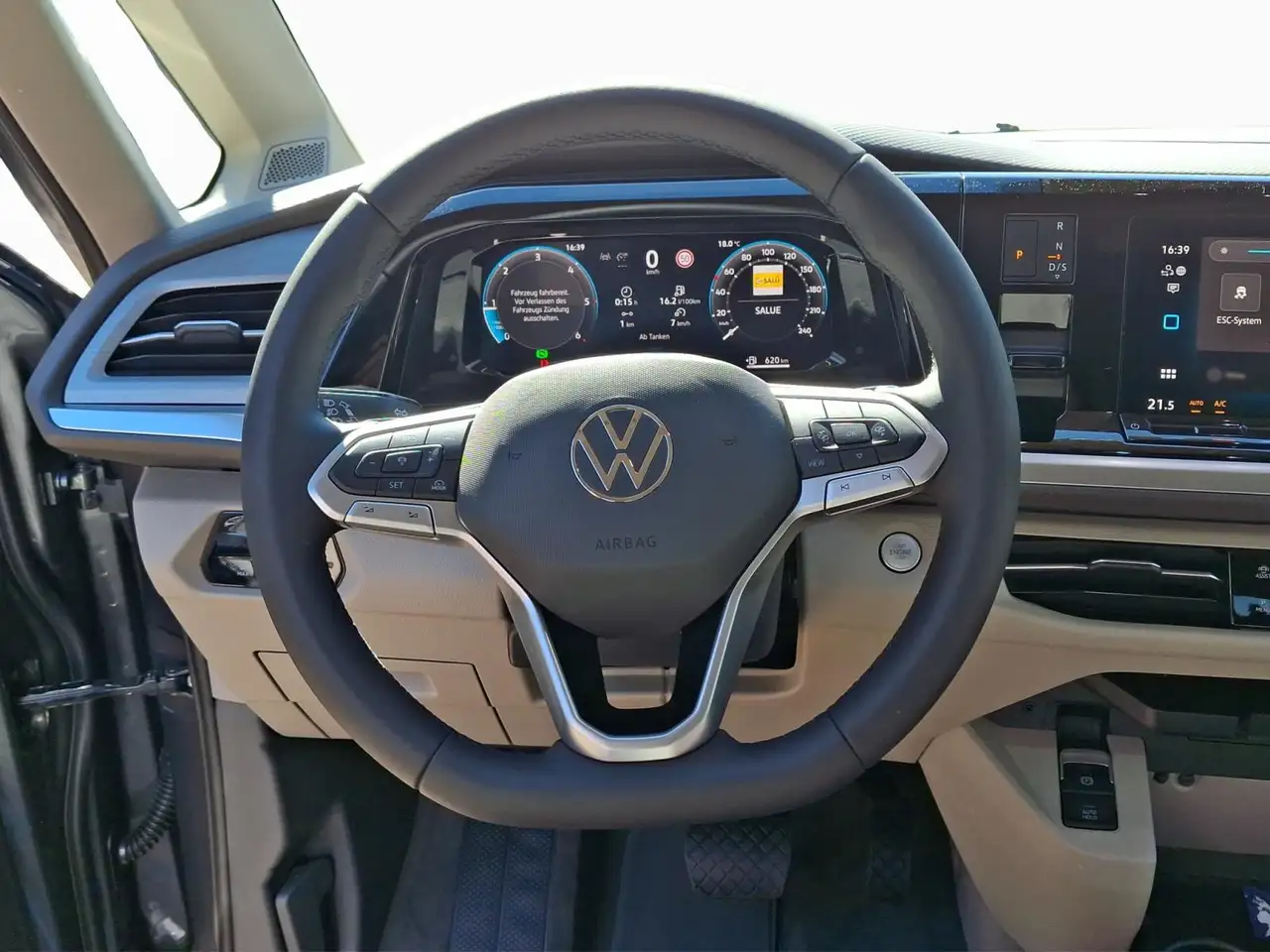 Volkswagen T7 Multivan 2026 — фото 12