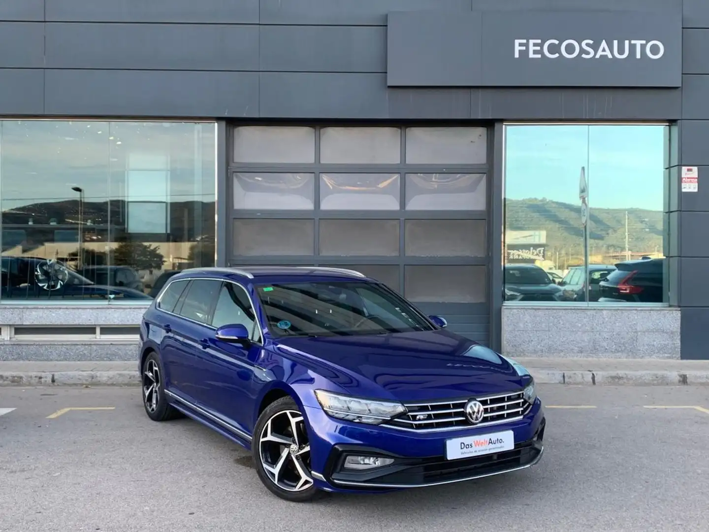 Volkswagen Passat Variant 2.0TDI Sport DSG 140kW Azul - 1